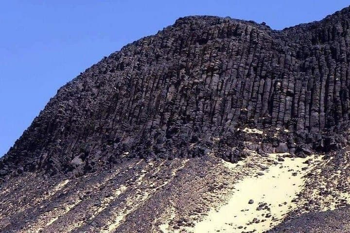 2-Day White and Black Desert Safari from Cairo — Bahariya Oasis Camping & Sandboarding photo 4