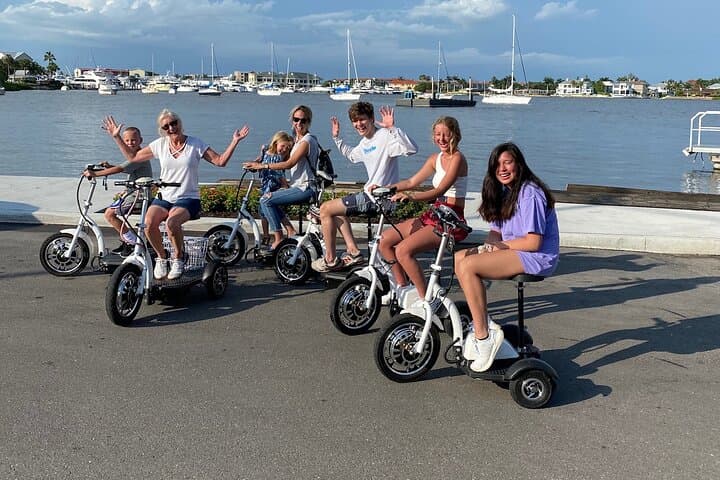 Electric Trike Tour of Naples: Family-Friendly Coastal Ride