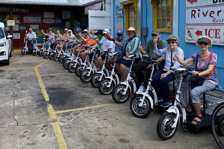 Electric Trike Tour of Naples: Family-Friendly Coastal Ride photo 4