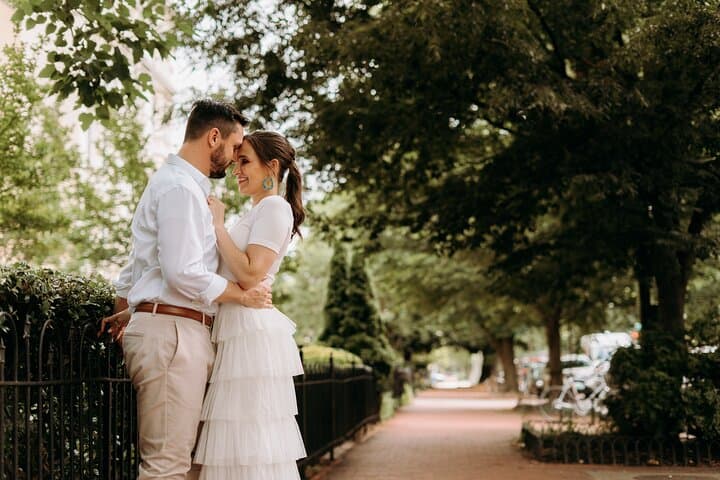 Best Private Vacation Photoshoot in Philadelphia: Capture Iconic City Portraits