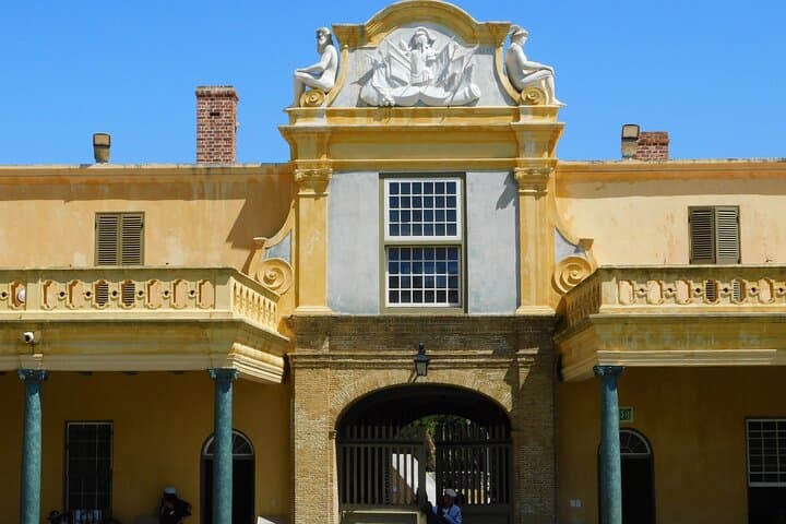 Private Cape Town City Tour: Table Mountain, Bo-Kaap & District Six in One Day photo 5