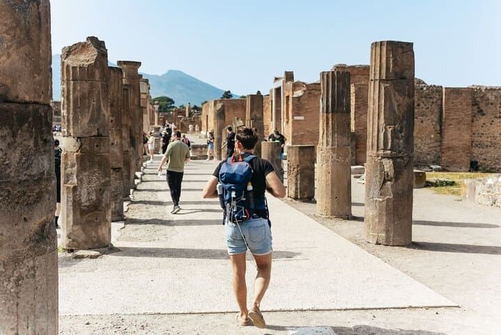 Pompeii and Positano Day Trip from Sorrento with Private Transfer