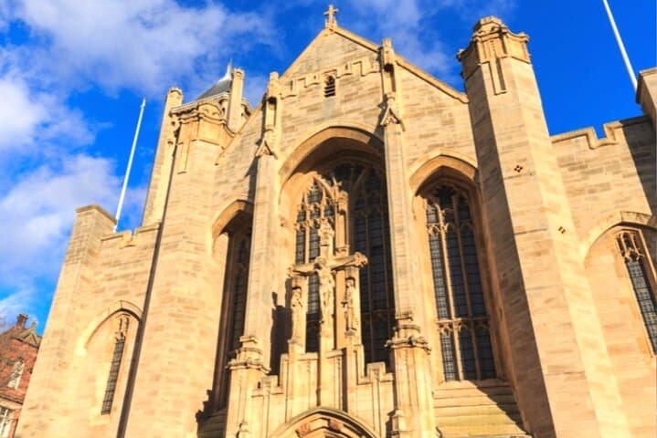 Leeds Self-Guided Scavenger Hunt: Explore City Sights and Hidden Gems photo 5