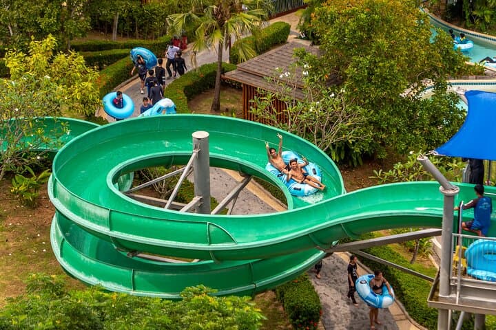 Ramayana Water Park Pattaya — Full-Day Guide to 21 Slides, Wave Pools & Lazy River photo 2