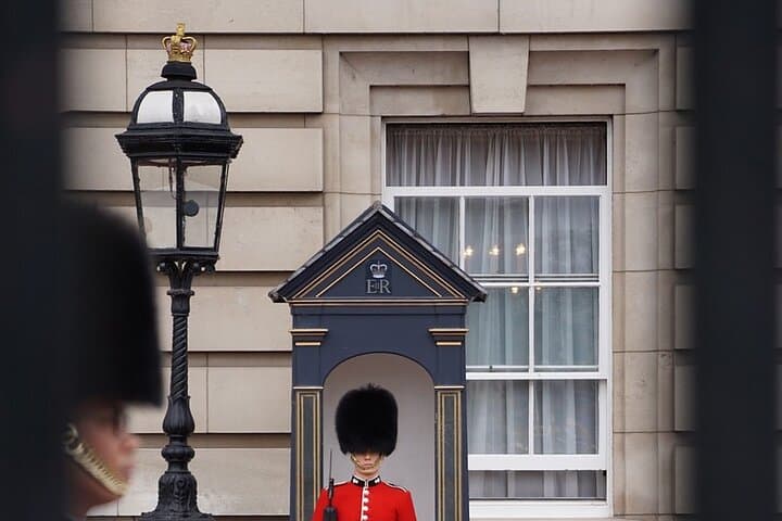 Changing of the Guards Royal Walks Buckingham Palace Ceremony Guide photo 2