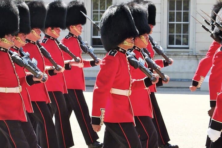 Changing of the Guards Royal Walks Buckingham Palace Ceremony Guide photo 3