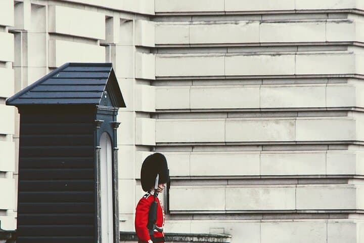 Changing of the Guards Royal Walks Buckingham Palace Ceremony Guide photo 4