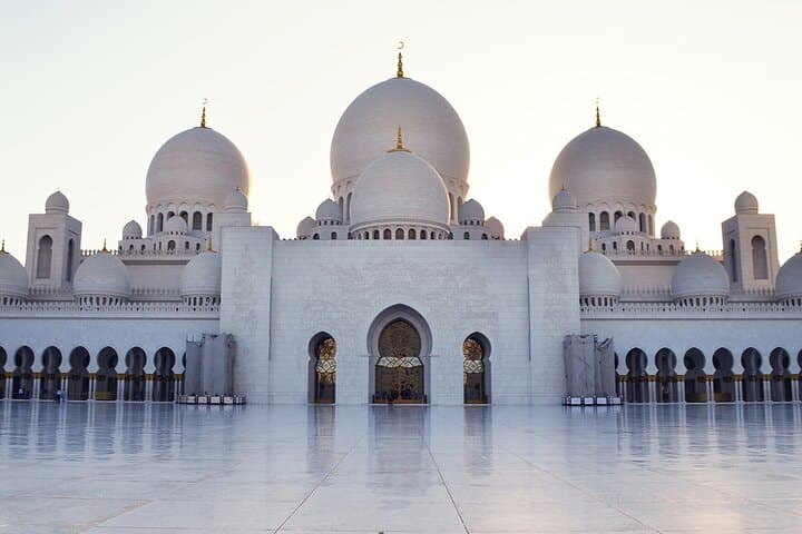 Abu Dhabi to Dubai Private Transfer with Six-Hour Stop — JBR, Miracle Garden & Zoo photo 5