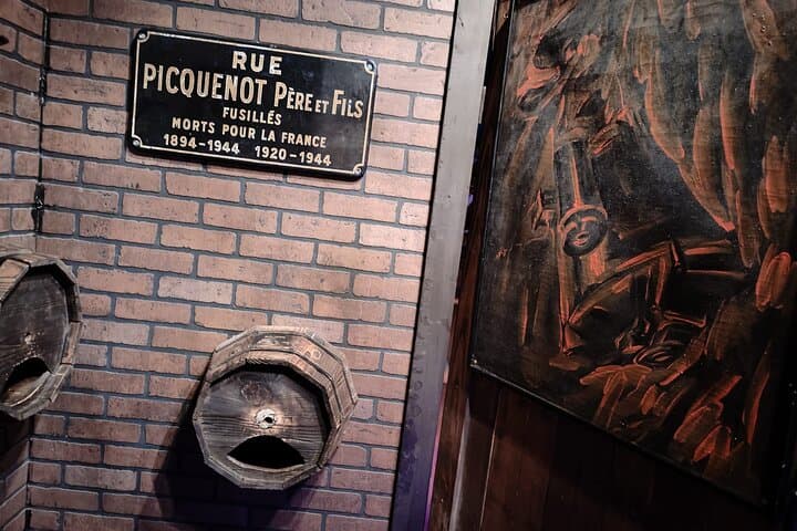 Escape Game Vampires — The Last Night: Miami Live Escape Room Experience photo 2