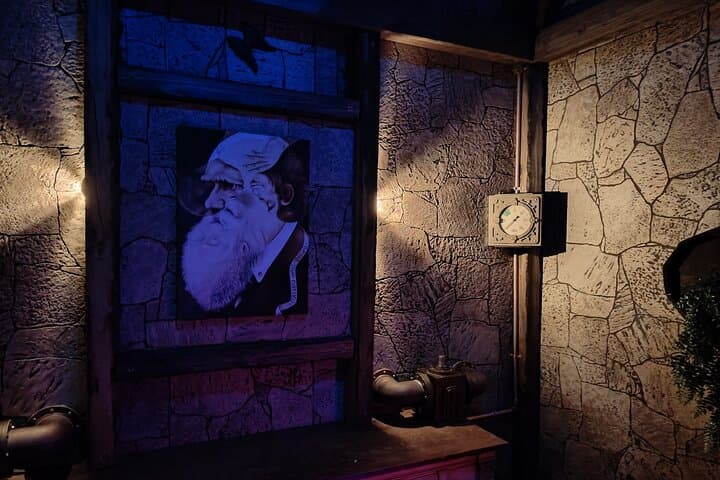 Escape Game Vampires — The Last Night: Miami Live Escape Room Experience photo 4