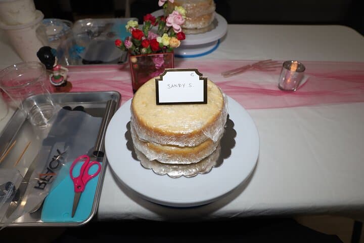hands-on-cake-decorating-class-houston-montrose photo 3