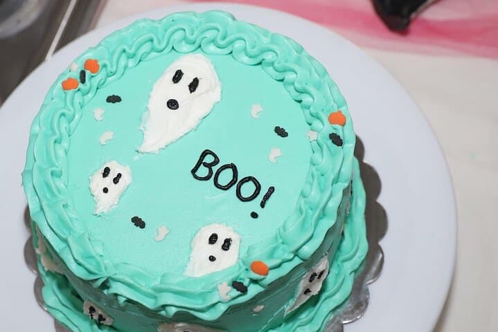 hands-on-cake-decorating-class-houston-montrose photo 5
