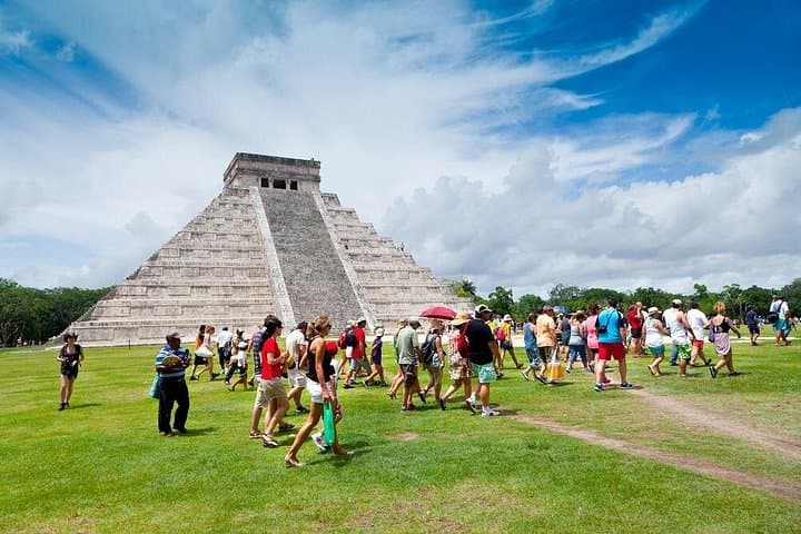 Chichén Itzá in a Day: Ruins, Cenote Swim and Valladolid Cultural Walk photo 2