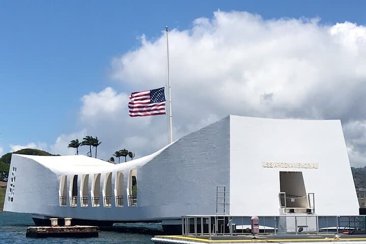 Pearl Harbor & USS Arizona All-Access Private Tour from Waikiki