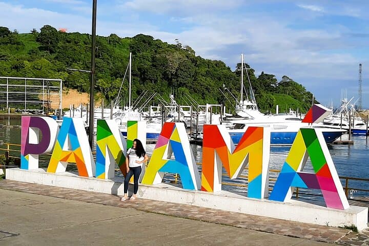Half-Day Private Panama City Tour and Panama Canal: Miraflores, Casco Viejo & Amador Causeway photo 4