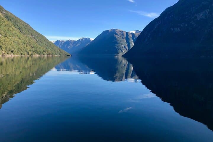 E-bike Over Flofjellet: Mountain Pass Ride from Hellesylt to Oppstryn photo 3