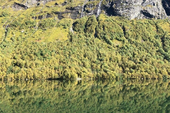 E-bike Over Flofjellet: Mountain Pass Ride from Hellesylt to Oppstryn photo 5