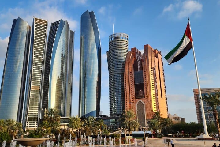 Abu Dhabi Private City Tour: Sheikh Zayed Mosque, Corniche & Yas Island Photo Stops photo 4