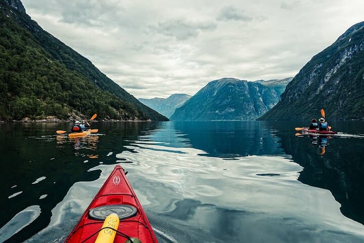 Half-Day Fjord Paddle in Hellesylt: Beginner Kayaking on Sunnylvsfjorden photo 3