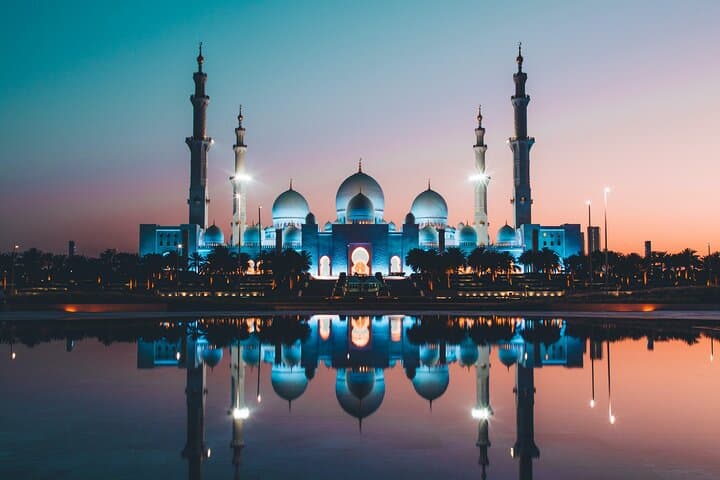 Abu Dhabi: Sheikh Zayed Grand Mosque and BAPS Hindu Mandir Tour Guide photo 2