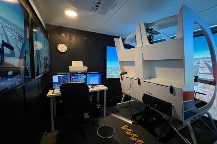 Ultra-Realistic Helicopter Simulator Experience in Long Beach (Los Angeles Area) photo 2