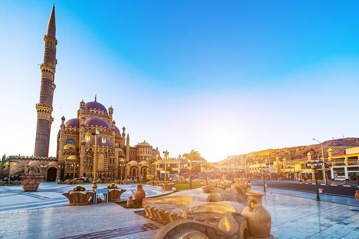 Private Half-Day City Tour in Sharm El Sheikh: El Sahaba Mosque & Soho Square