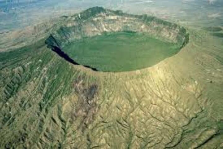 Summit Mount Longonot and Lake Naivasha Boat Ride: A Rift Valley Day Trip photo 2