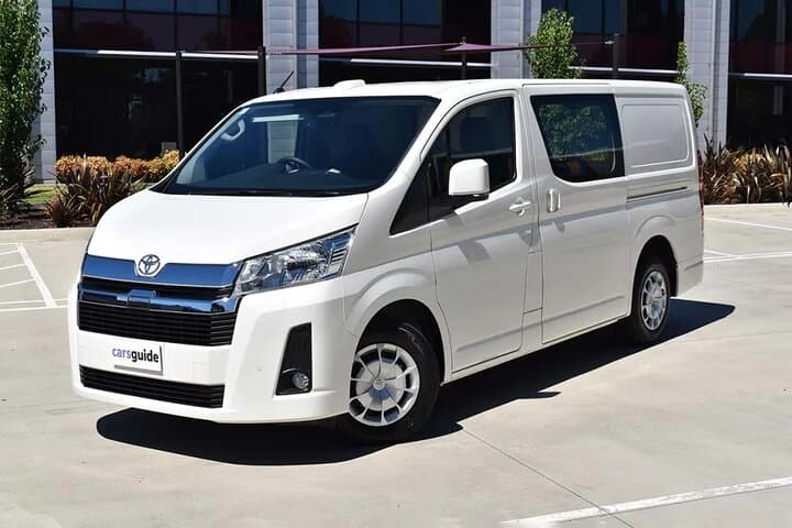 Dubai Airport Private One‑Way Transfer — Arrival or Departure (DXB) photo 5