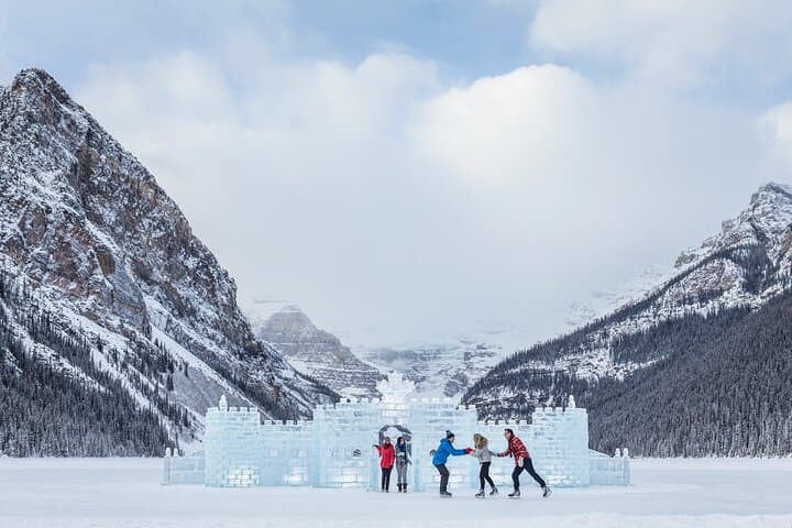 Full-Day Lake Louise & Icefields Parkway Winter Tour: Skating, Sleds & Scenic Stops