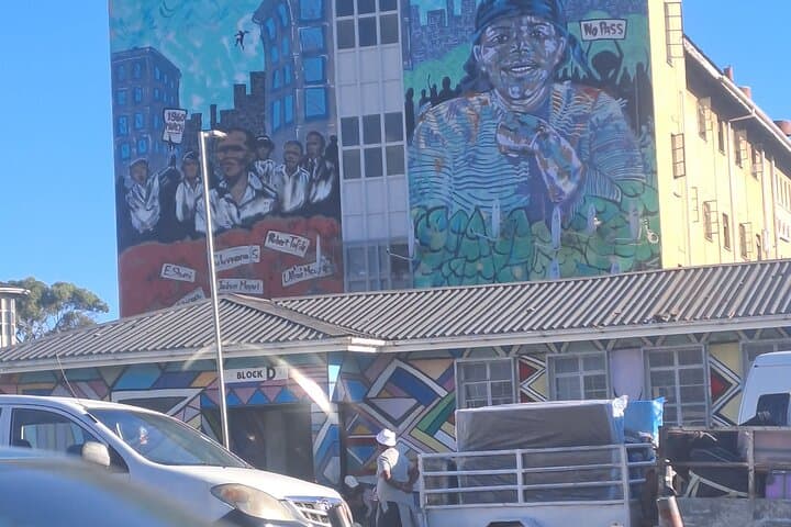 Cape Town 3-Hour Private Historical Walking Tour — Bo-Kaap, Company's Garden & Long Street photo 2