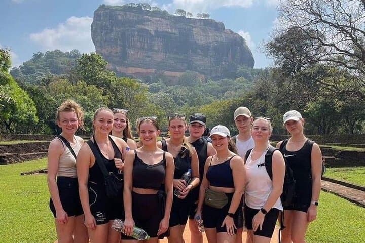 Eight Days Through Sri Lanka