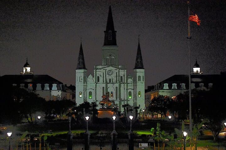 French Quarter Ghost Stories & True Crime Walking Tour — New Orleans Night Walk