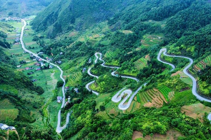 Ha Giang 3-Day Motorbike Loop: Private Ride Through Dong Van Karst photo 4