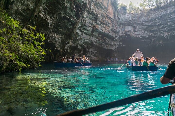Melissani & Drogarati Caves Shore Excursion from Argostoli with Wine Tasting photo 2