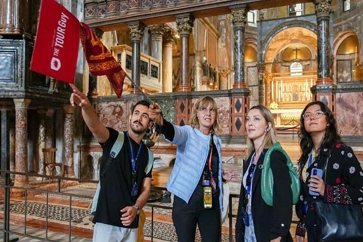 best-of-venice-st-marks-doges-palace-gondola-tour photo 1