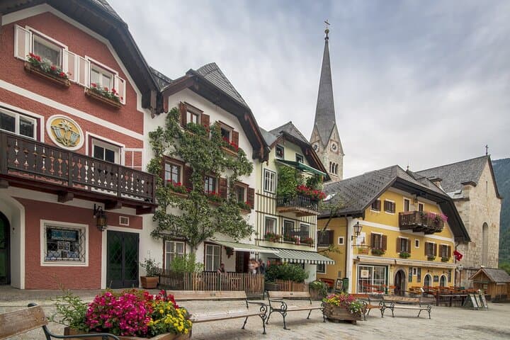Private Day Tour to Hallstatt, St. Gilgen & Mondsee from Vienna photo 4
