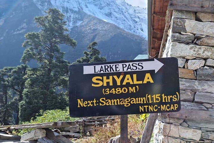 Manaslu Circuit Trek: 14-Day High-Pass Trek Across Nepal's Manaslu Himalaya photo 4