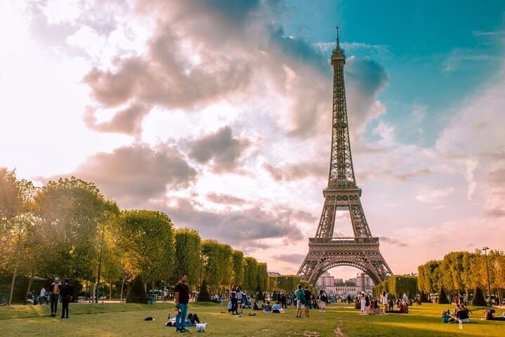 Eiffel Tower Second Floor & Summit Elevator Access — Practical Guide and Tips photo 5