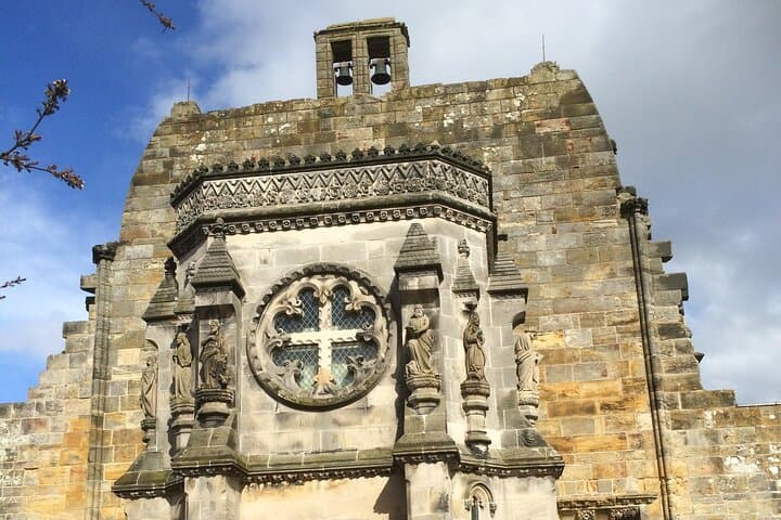 Rosslyn Chapel & Da Vinci Code Tour: Castlelaw Hillfort, Penicuik House & Roslin photo 4