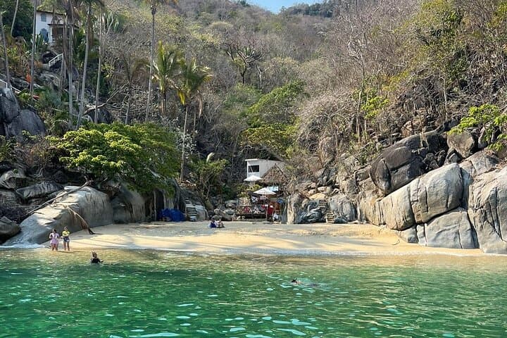 Puerto Vallarta City Tour Express: Banderas Bay, Los Arcos & Virgin Beaches photo 2