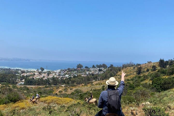 Private Horseback Ride to Cerro el Mollar and Cachagua Hills photo 1