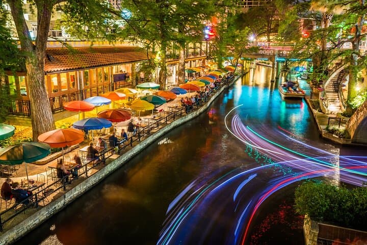 Private Romantic Tour — Enchanting San Antonio River Walk, Alamo & Tower Views
