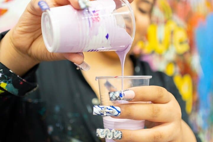 Private Fluid Art Acrylic Pouring Workshop in New York — Hands-On Pour Painting Class photo 6