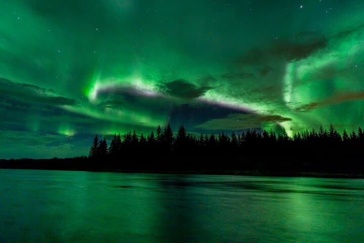 Private Aurora Hunt in a Super Jeep — Night Photography from Reykjavik photo 3
