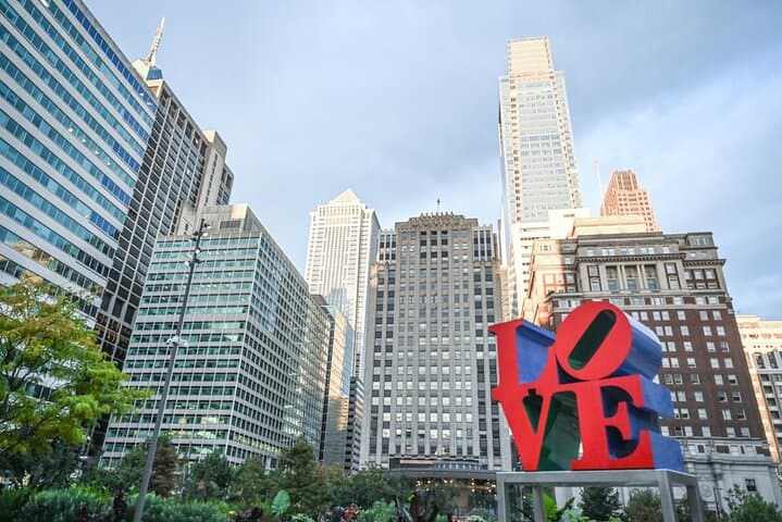 Private Art & Romance Tour in South Philadelphia — Evening Guided Walk photo 3