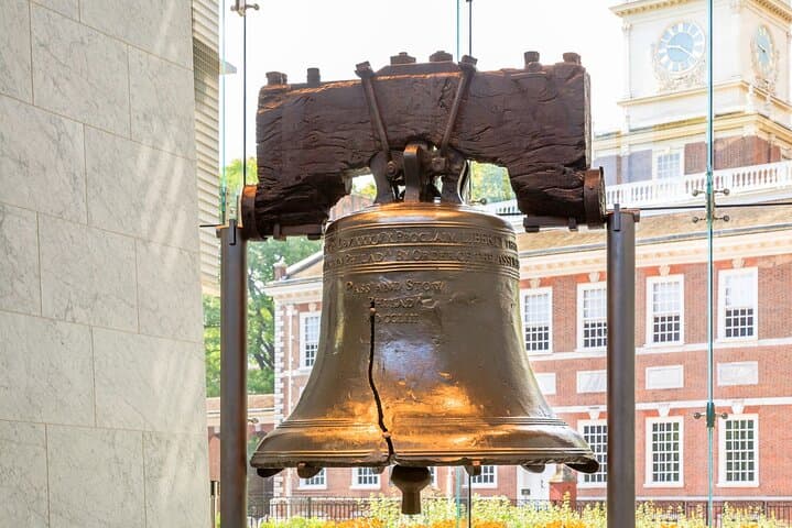 Private Historic Stroll Through Philadelphia’s Revolutionary Roots photo 3