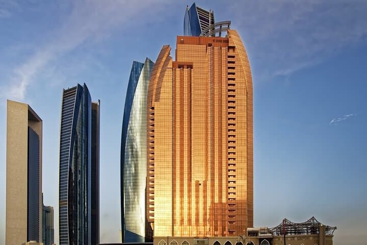 Dubai to Abu Dhabi Private Transfer with 6‑Hour Stops: JBR, Miracle Garden & Safari Park photo 6
