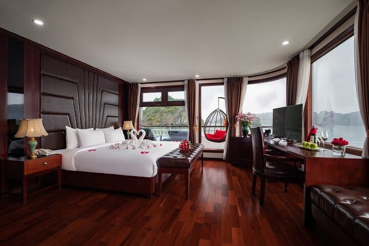 3-Day Dora Cruise: Halong Bay & Lan Ha Bay Luxury Itinerary from Hanoi photo 1