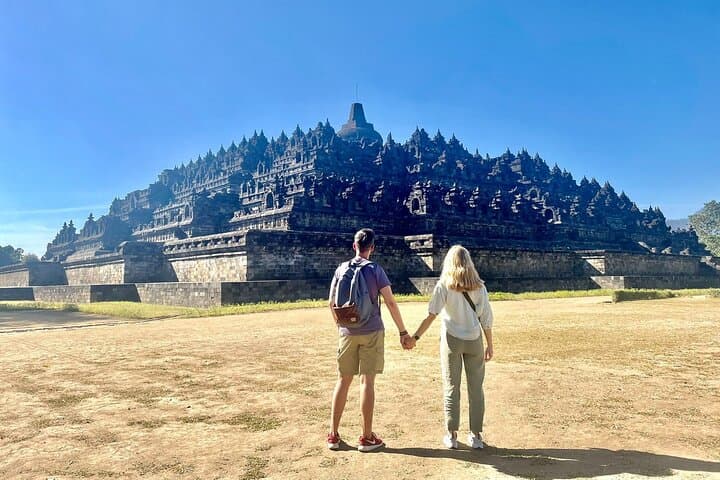 Borobudur Sunrise from Setumbu Hill — Full-Day Borobudur, Prambanan & Mendut Temples Tour photo 4