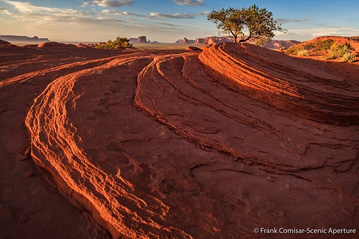 Explore Monument Valley: Private Navajo-Guided Journey into Iconic Desert Landscapes photo 3